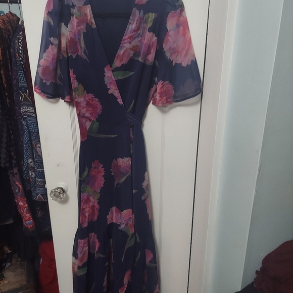 Hope & Ivy Navy & Rose Wrap Dress Size Medium - Picture 8 of 8